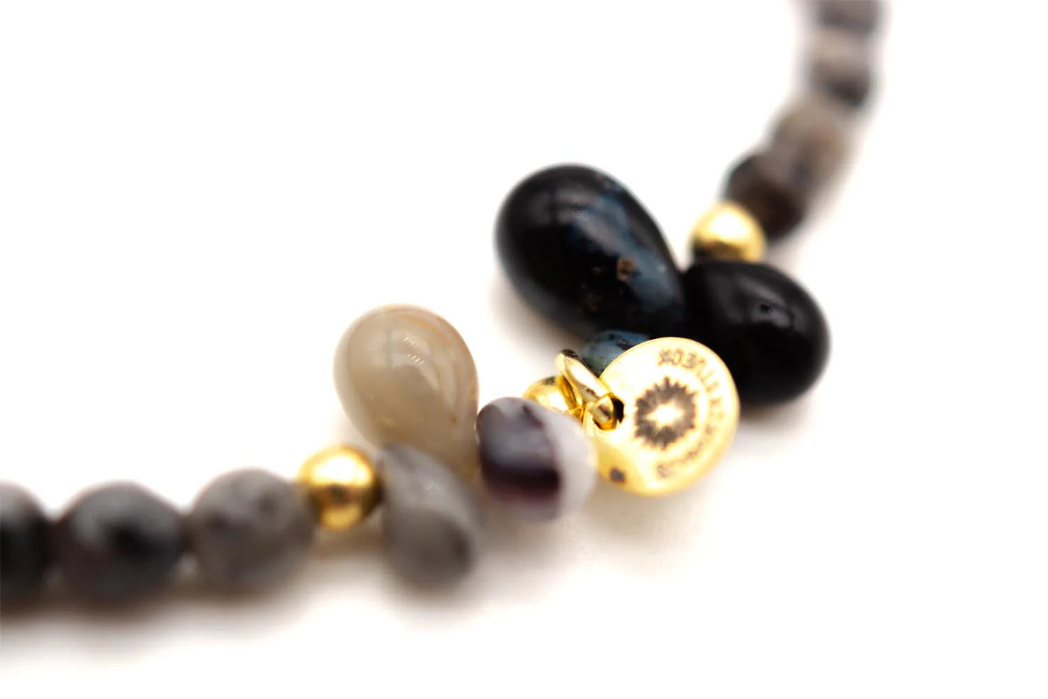 Schmückstück Armband A25 Drops Dark Matter