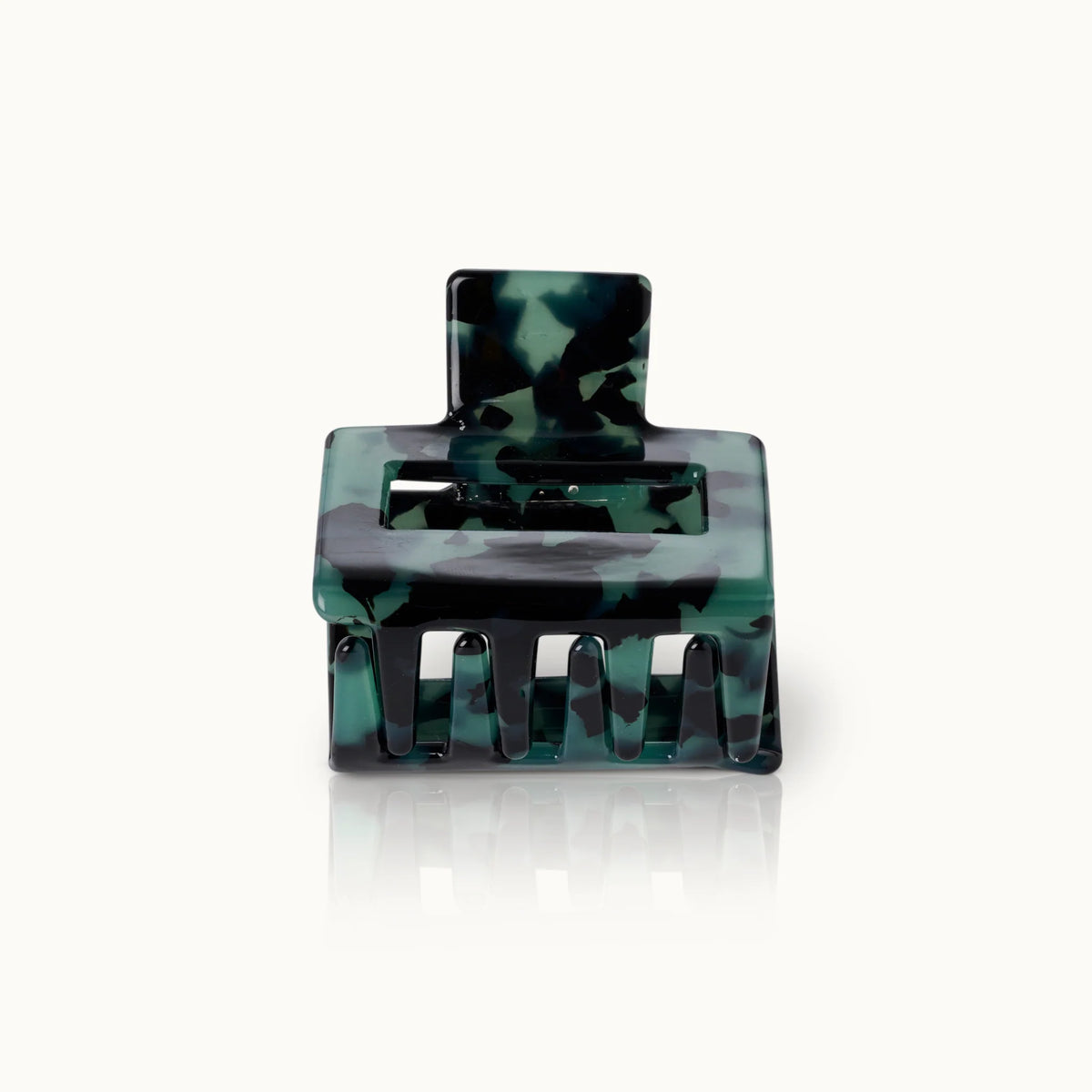 by Vivi Haarklammer Square Green Leo