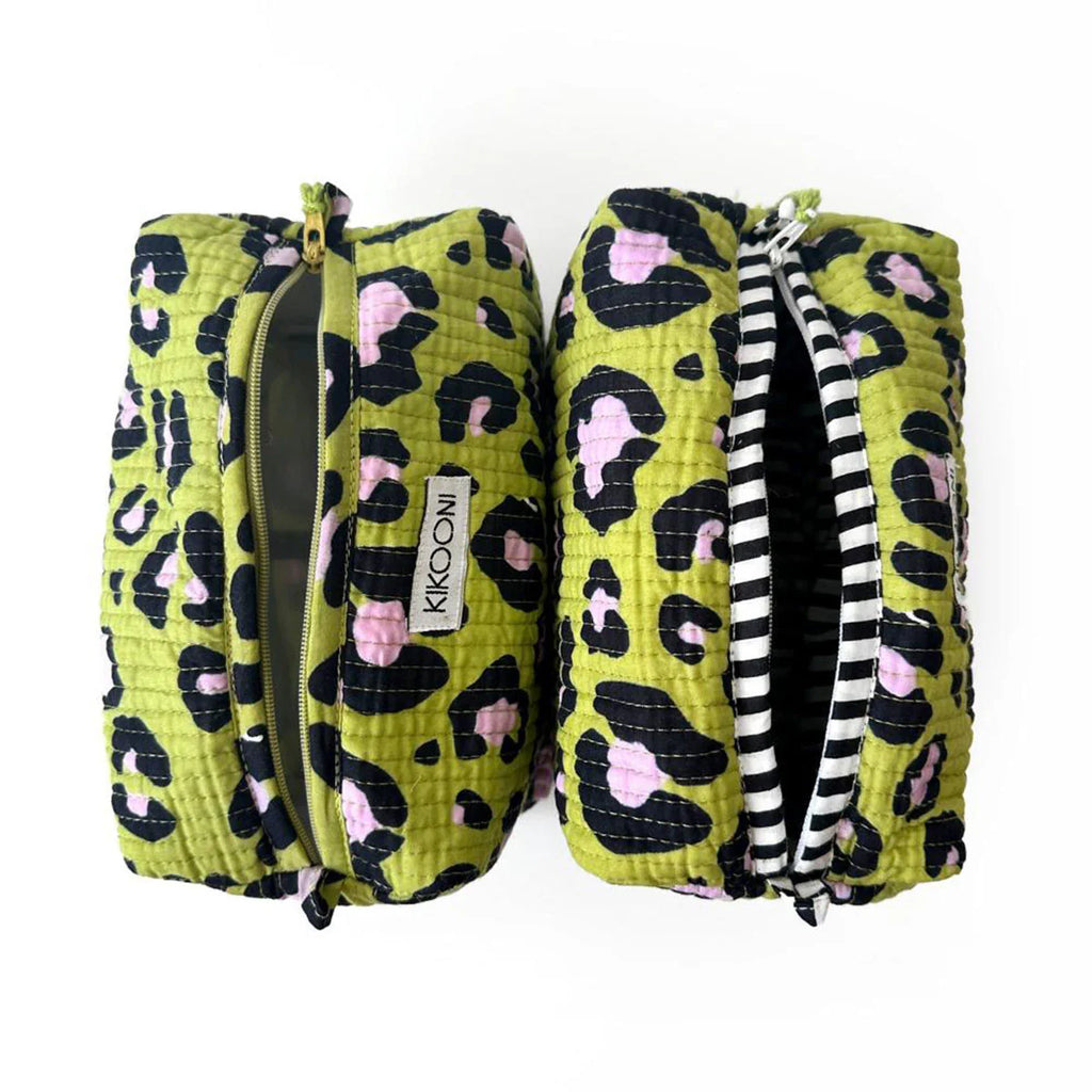Handgemachte kleine Kosmetiktasche „Oh Leo Cosmic Green"