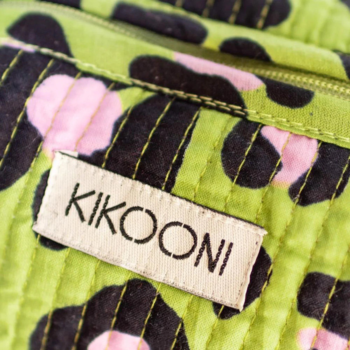 Handgemachte kleine Kosmetiktasche „Oh Leo Cosmic Green"