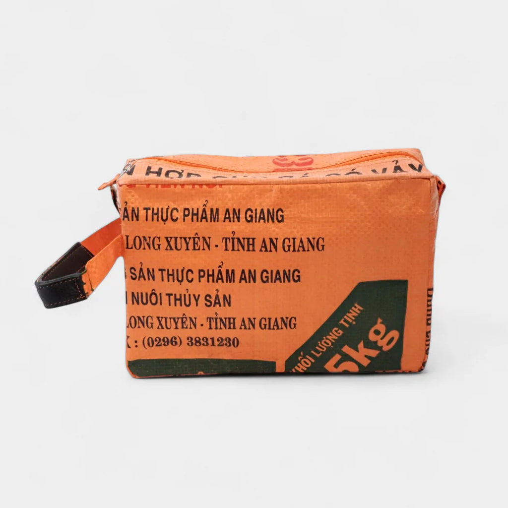 REFISHED WASH ME Necessaire Orange-Schwarz