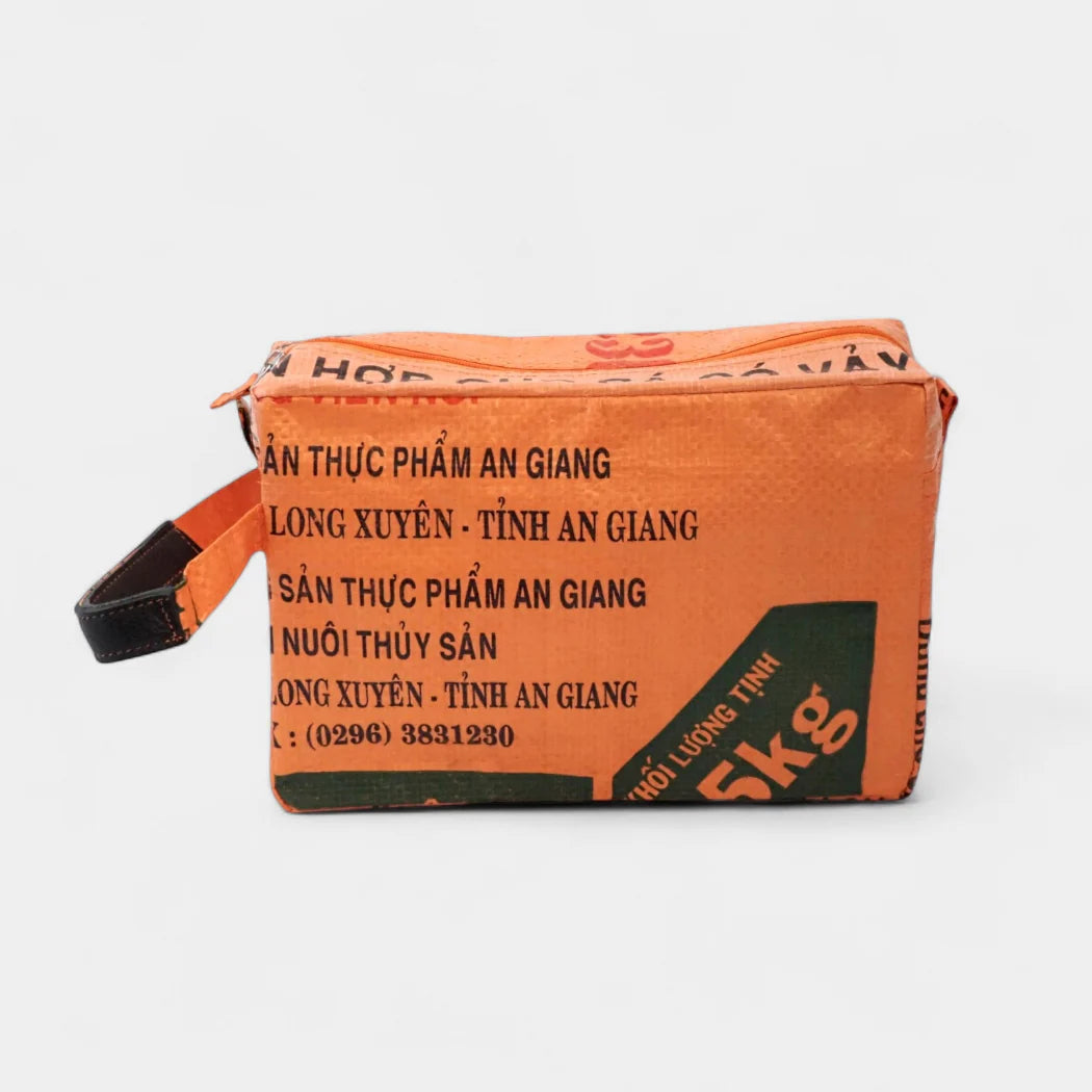 REFISHED WASH ME Necessaire Orange-Schwarz